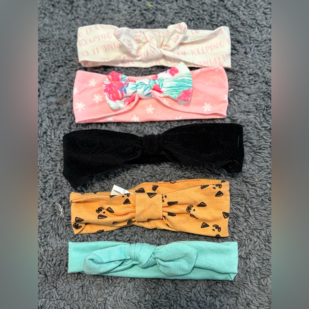 Lightly used set of 5 baby headbands